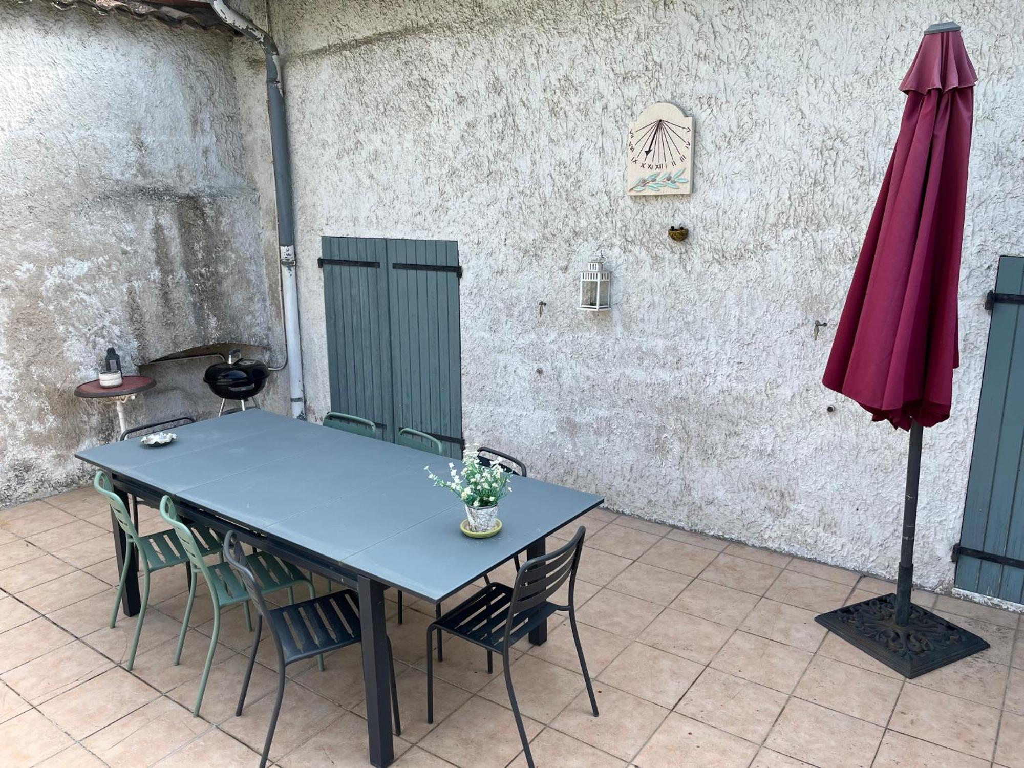 Apartamento Le Charles IX Roussillon  Exterior foto