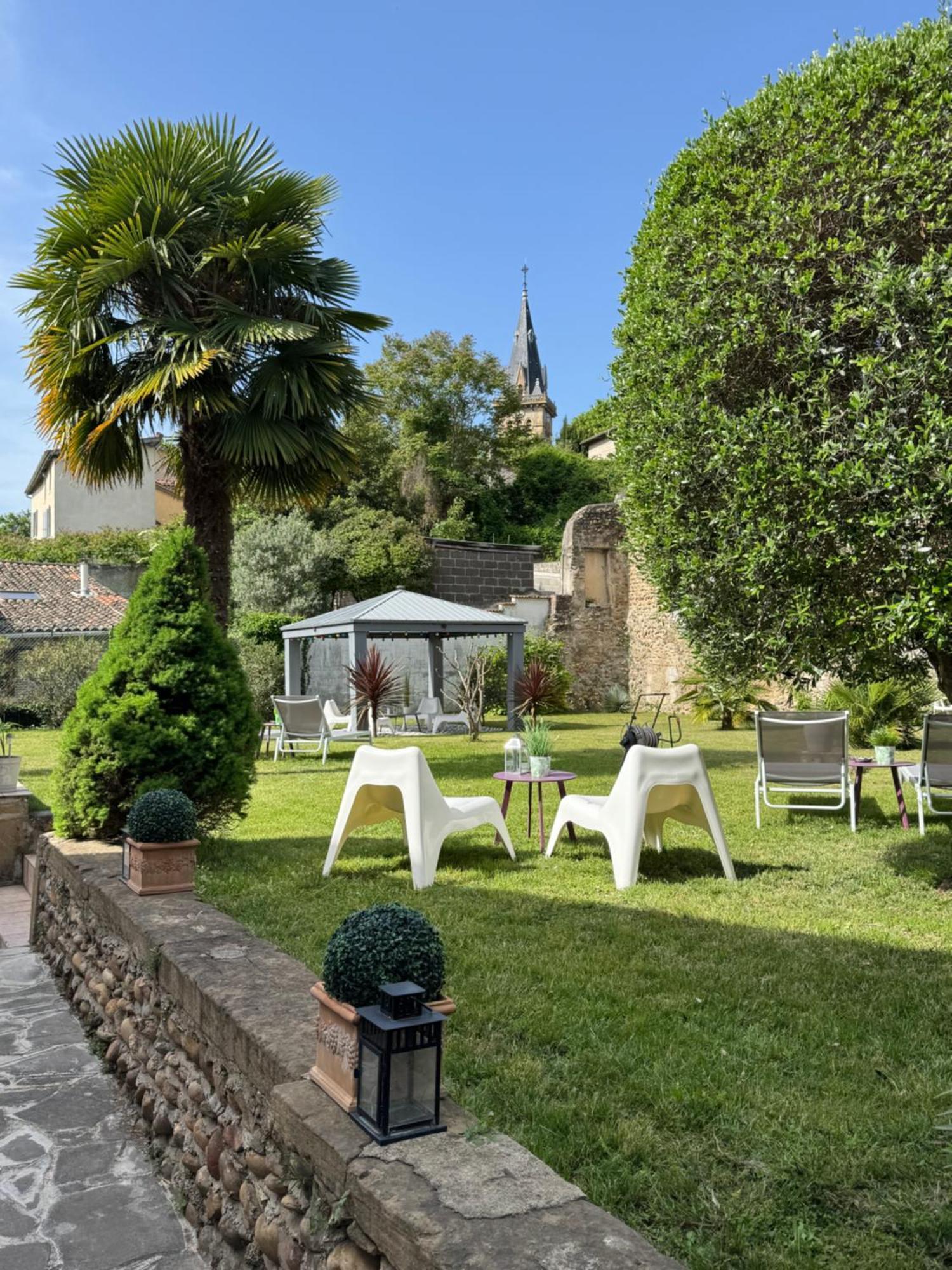 Apartamento Le Charles IX Roussillon  Exterior foto