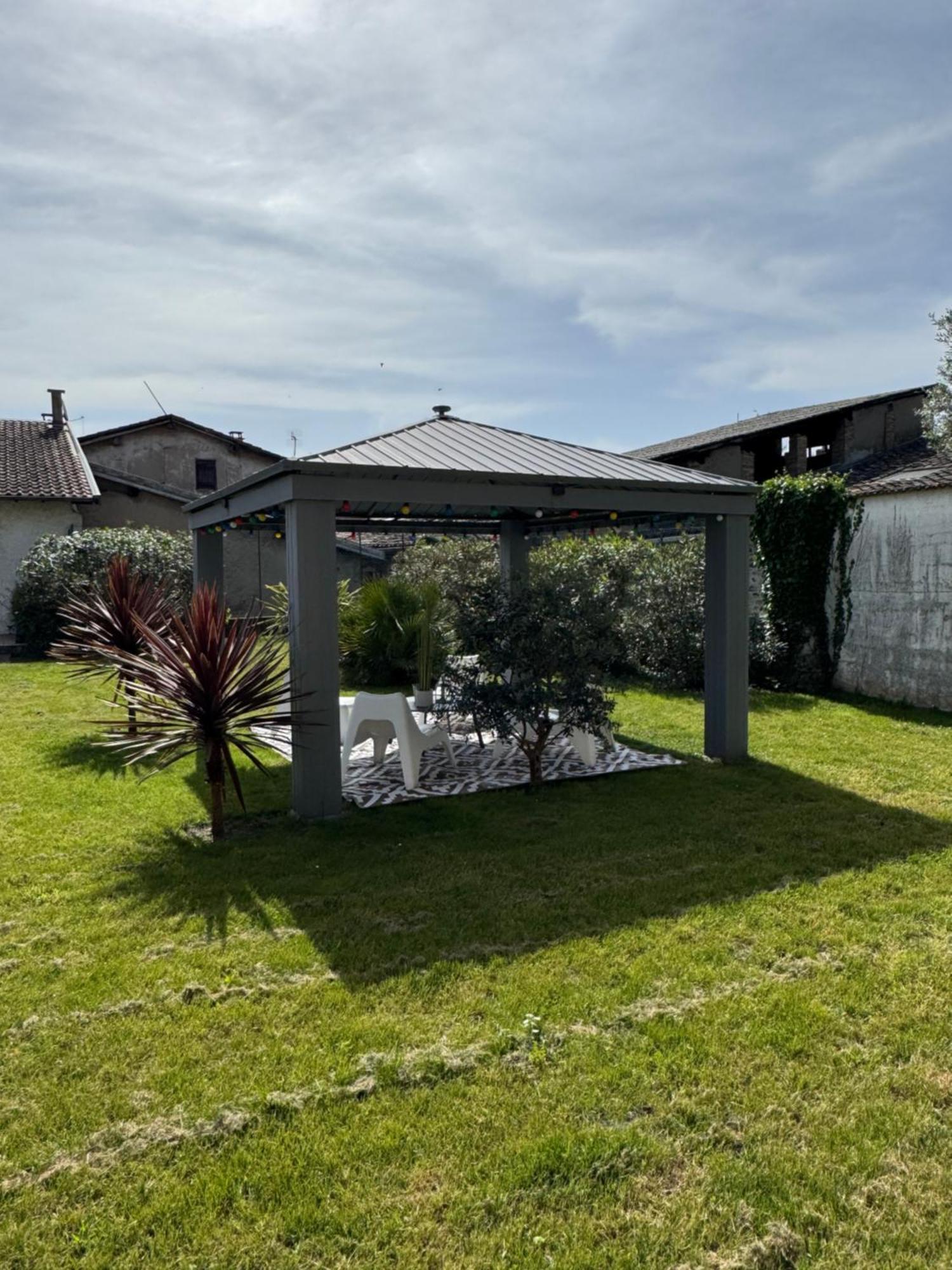 Apartamento Le Charles IX Roussillon  Exterior foto
