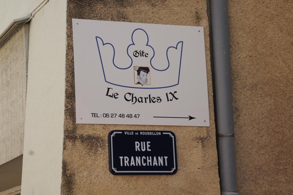 Apartamento Le Charles IX Roussillon  Exterior foto